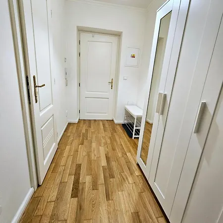Διαμέρισμα Modern Riverside Flat